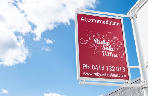 Port Sorell Villa | Close to beaches, vineyards, mountain bike trails and food harvest.