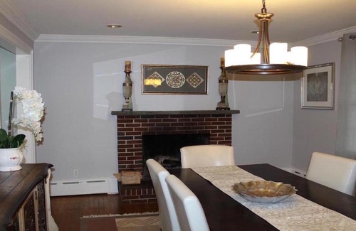 Marlborough House | Close to BOSTON 5Beds2bath w/ Parking and Laundry
