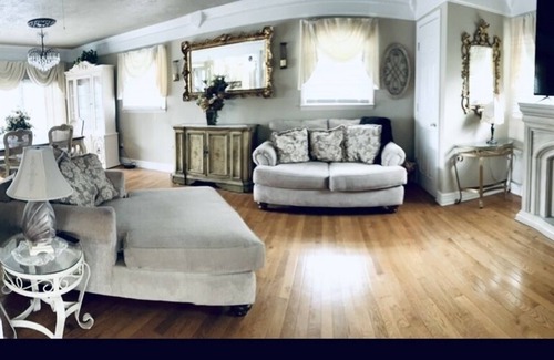 Bluff City House | Close to Bristol Motor Speedway, Casino, Rhythm and Roots!