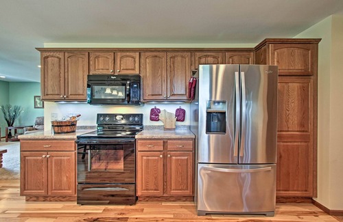 Mauston Other | CLOSE TO CASTLE ROCK LAKE AND WI DELLS! GREAT FOR GROUPS OR MULTIPLE FAMILIES