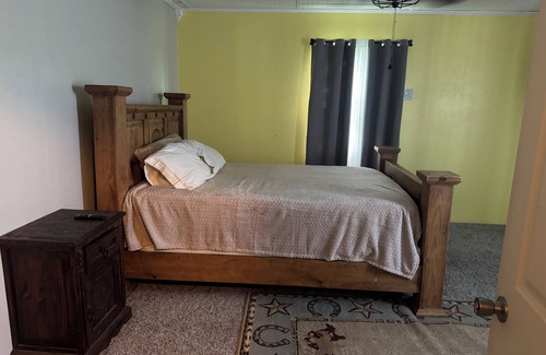 Barrett House | Close to chemical plants and xtreme off road