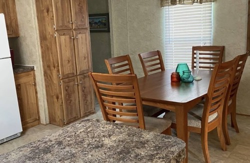 Mead House | Close to choctaw and the new west bay casino and Lake Texoma