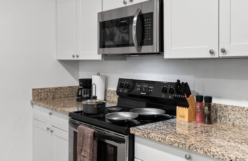Reno/Tahoe Airport Apartment | Close to City Life | Free Parking