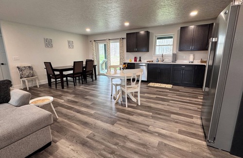 Etna House | Close to Cornell University, IC, wine trails, airport, waterfalls & more!