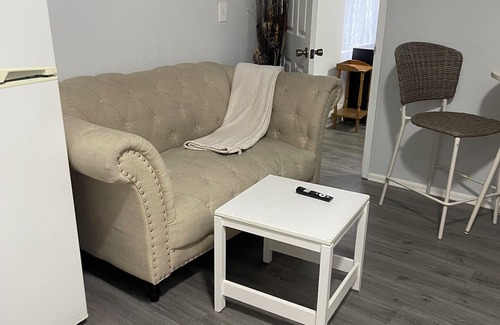 Montbello House | Close to Denver international airport , Denver healthcare,