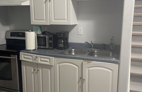 Montbello House | Close to Denver international airport , Denver healthcare,