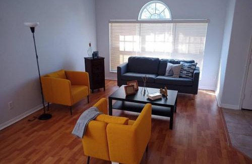 Vista East House | Close to Disney. Big house with backyard