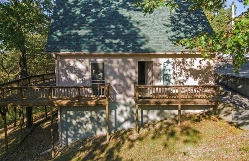 Eucha House | Close to Disney Dam the off-road adventurer and great cove for paddle-boarding