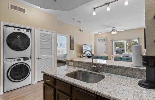 Kissimmee House | Close to Disney! NO Extra Fees! Gated! Clean & Comfy! Family Friendly!