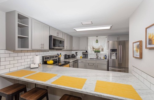 Panama City House | Close to Down town Panama City, ST. Andrews and a short drive to the beach!