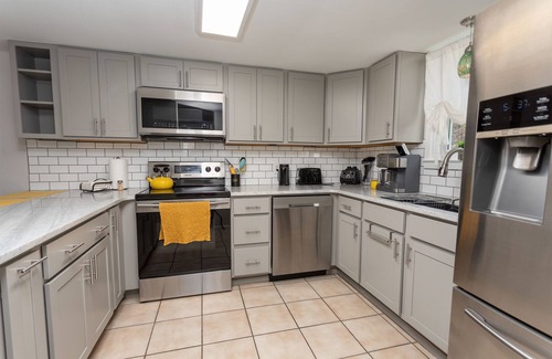 Panama City House | Close to Down town Panama City, ST. Andrews and a short drive to the beach!
