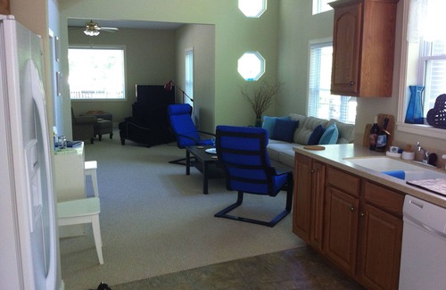 South Haven House | Close To Downtown, Short Drive To Beach