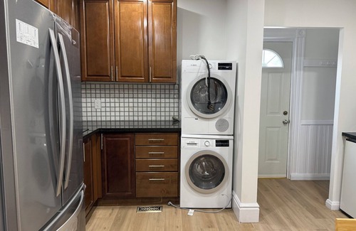 Guelph Apartment | Close to Downtown/university of Guelph Residence room 3