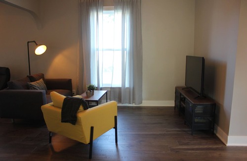 New Palestine House | Close to Downtown Indianapolis in Suburb of New Palestine