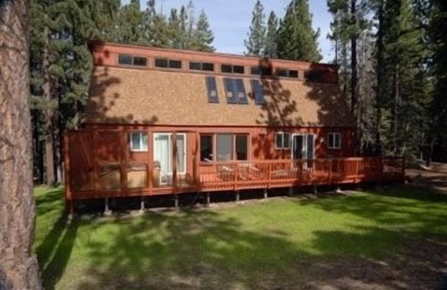 South Lake Tahoe House | Close To Everything, but Away From It All! Pet Friendly Paradise Forest Back