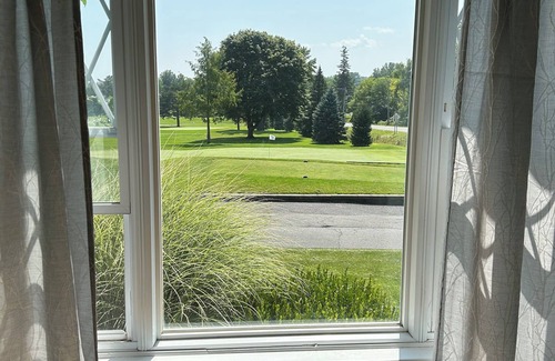 Geneva House | Close to everything. Minutes to wineries and breweries along Seneca Lake.
