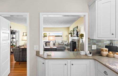 Green Lake House | Close to Everything - Best Value