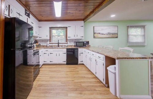 Bristol House | Close to everything, with 1,000 sqft entertainment area, grill and gazebo.