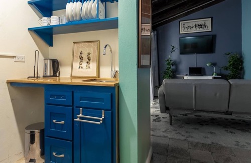 Barbican Apartment | Close to great food & essentials