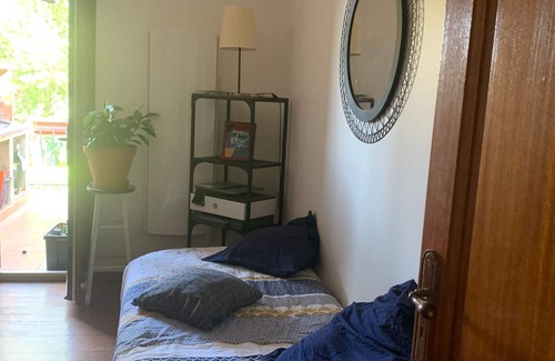 Saint-Julien Bed & Breakfast | Close to Gréoux les bains, 1 bedroom for 2 + a small one for 1 and the swimming pool!