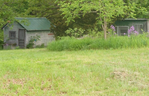 Mount Sterling Other | Close to Hermann Wine Trail, restaurants, and antique shops.
