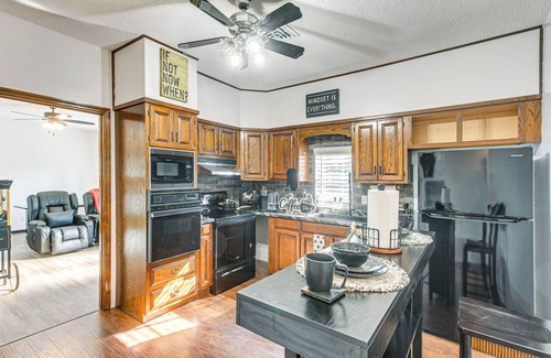 Waycross House | Close to Hospital & Dtwn! Quiet Waycross Home