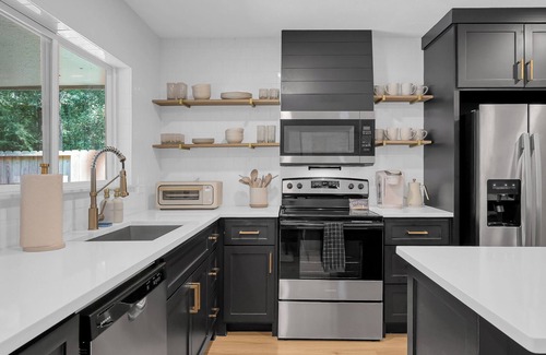 Grogan's Mill House | Close to I45 * The Woodlands * Pet Friendly