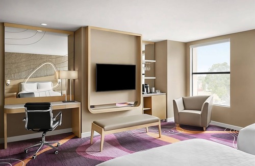 Pasadena Hotel | Close to Ice Skating Center and Museums! 2 Pet-friendly Units, Pool, Parking!