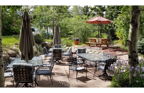 Summit Cove Condo | Close to Keystone, A-Basin, Copper and Breckenridge w/hot tub + pool - sleeps 8!