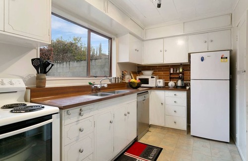 Taupo House | Close to Lake & Boat Ramp! *No Service Fee*