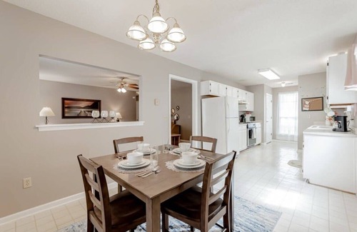 Irmo House | Close to Lake Murray&Ft. Jackson - Idyllic in Irmo