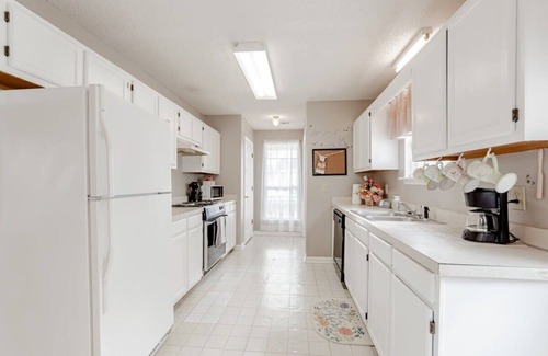 Irmo House | Close to Lake Murray&Ft. Jackson - Idyllic in Irmo