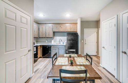 Bonham Apartment | Close to Lakes & Museums: Bonham Vacation Rental