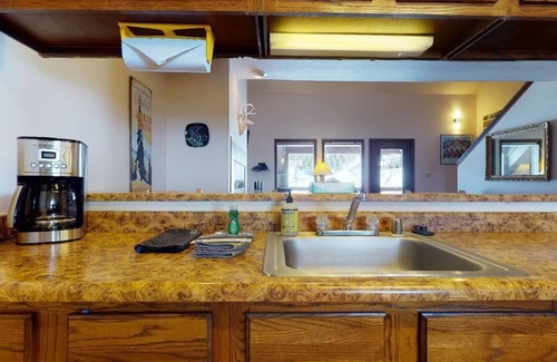 Angel Fire Condo | Close to Lifts | Fireplace | Views | Ski Run A9