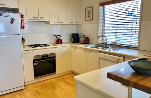 Mount Buller Apartment | Close to Lydia Lassila Chairlift - Comfortable well equipped apartment