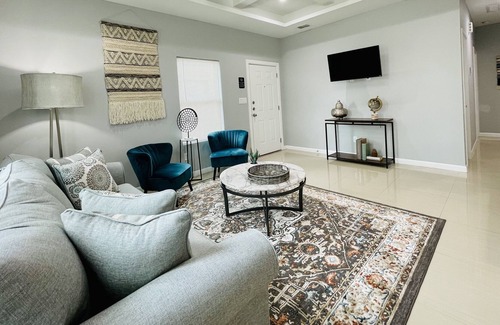 McAllen Condo | CLOSE TO MALL⭐Best Location♥Luxury Living