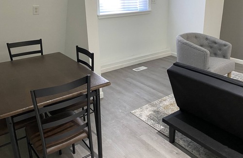 Lansford House | Close to many attractions and plenty of parking!