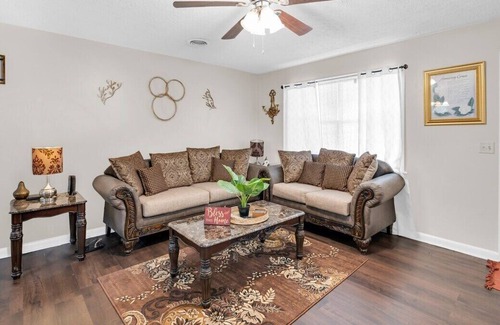 Starkville House | Close to MSU | Family Environment | Comfortable