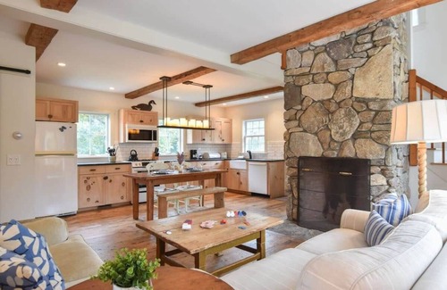 East Orleans House | Close to Nauset Beach!