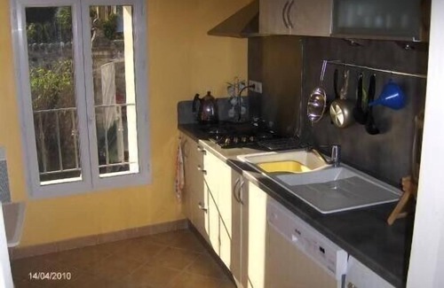 Fons House | Close to Nîmes, authentic village house renovated in 2009 - Courtyard and garden