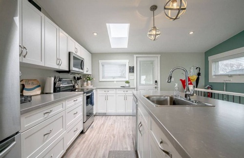 Leamington Cottage | Close to Point Pelee National Park