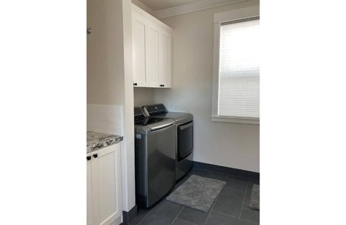 Castro Valley House | Close to San Francisco, Quiet family home with views!