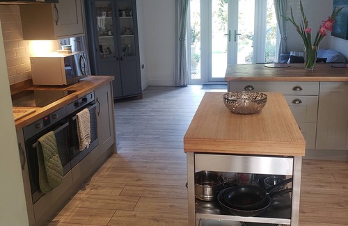Helmdon House | Close to Silverstone-Beautiful spacious n4 bed property- sleeps 7