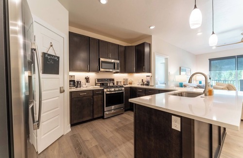 Lakeside Village Condo | Close to Ski Slopes, Cozy Floor Plan w/ Fireplace, Balcony & Shared Hot Tubs