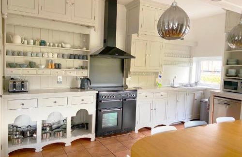 Brynrefail House | Close to Snowdon with Mountain views of Snowdonia