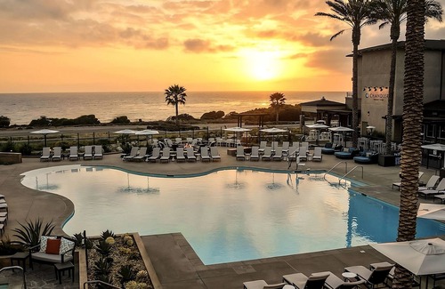 Carlsbad Hotel | Close to South Carlsbad State Beach! Oceanview, Swimming Pool, Pets are Allowed!