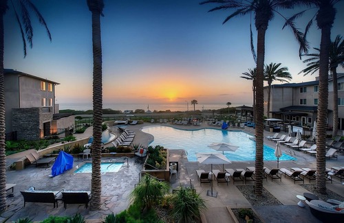 Carlsbad Hotel | Close to South Carlsbad State Beach! Oceanview, Swimming Pool, Pets are Allowed!