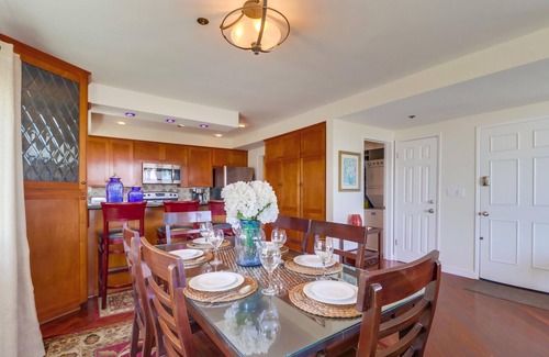 Mission Beach Condo | Close to the Aquatics Center, this bayfront unit brings all the water fun!