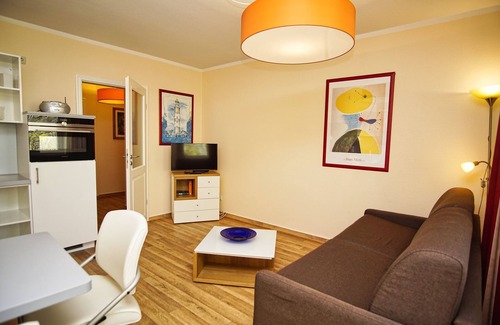 Gohren Apartment | Close to the beach, balcony, AHOI adventure pool free of charge - Strandresidenz Brandenburg FeWo 14