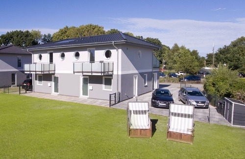 Gohren House | Close to the beach, balcony, sea view, sauna, free adventure pool - Beach House Schotstek